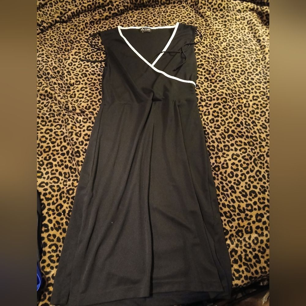 A List By Wrapper Dress Size 4